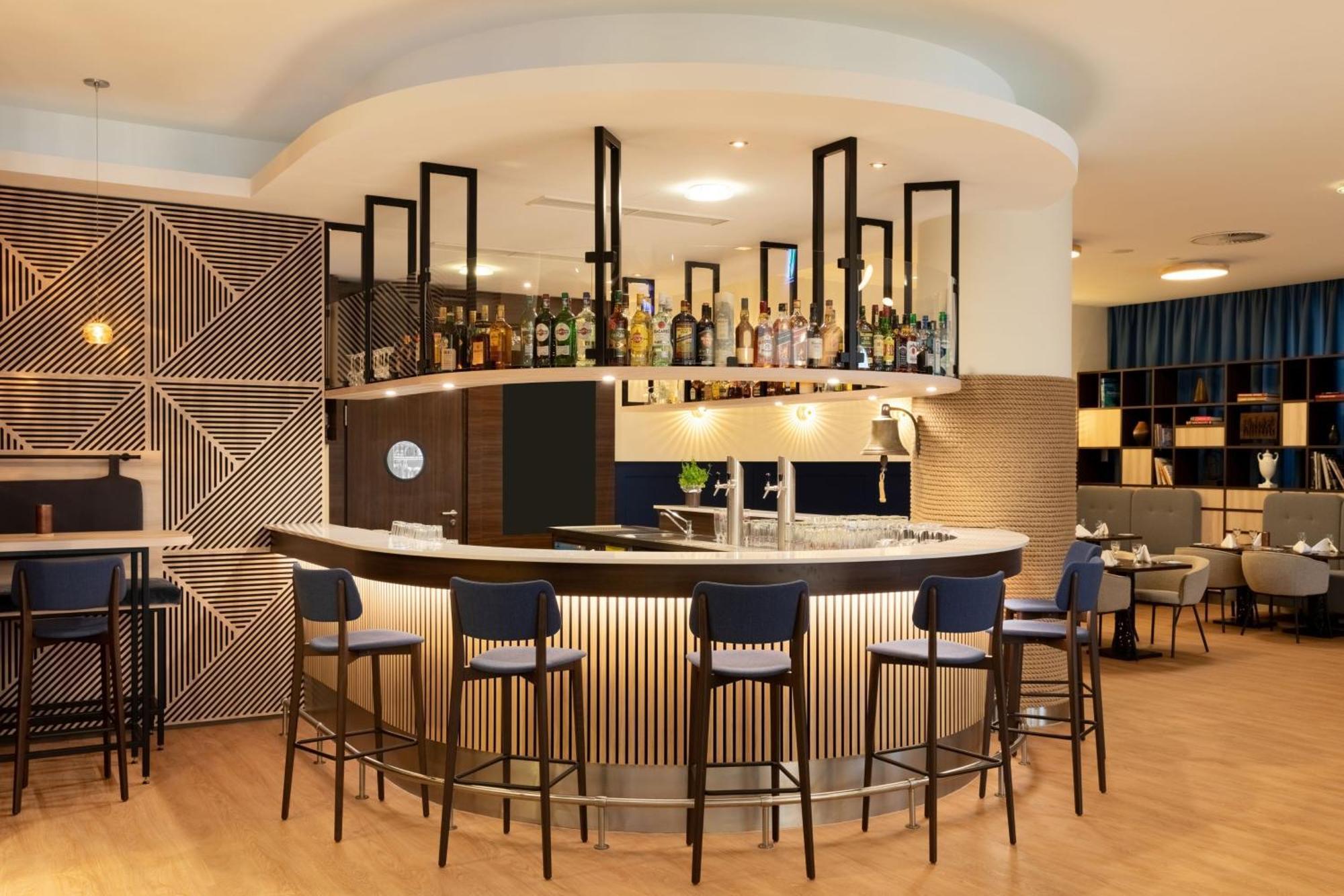 Hotel Courtyard By Marriott