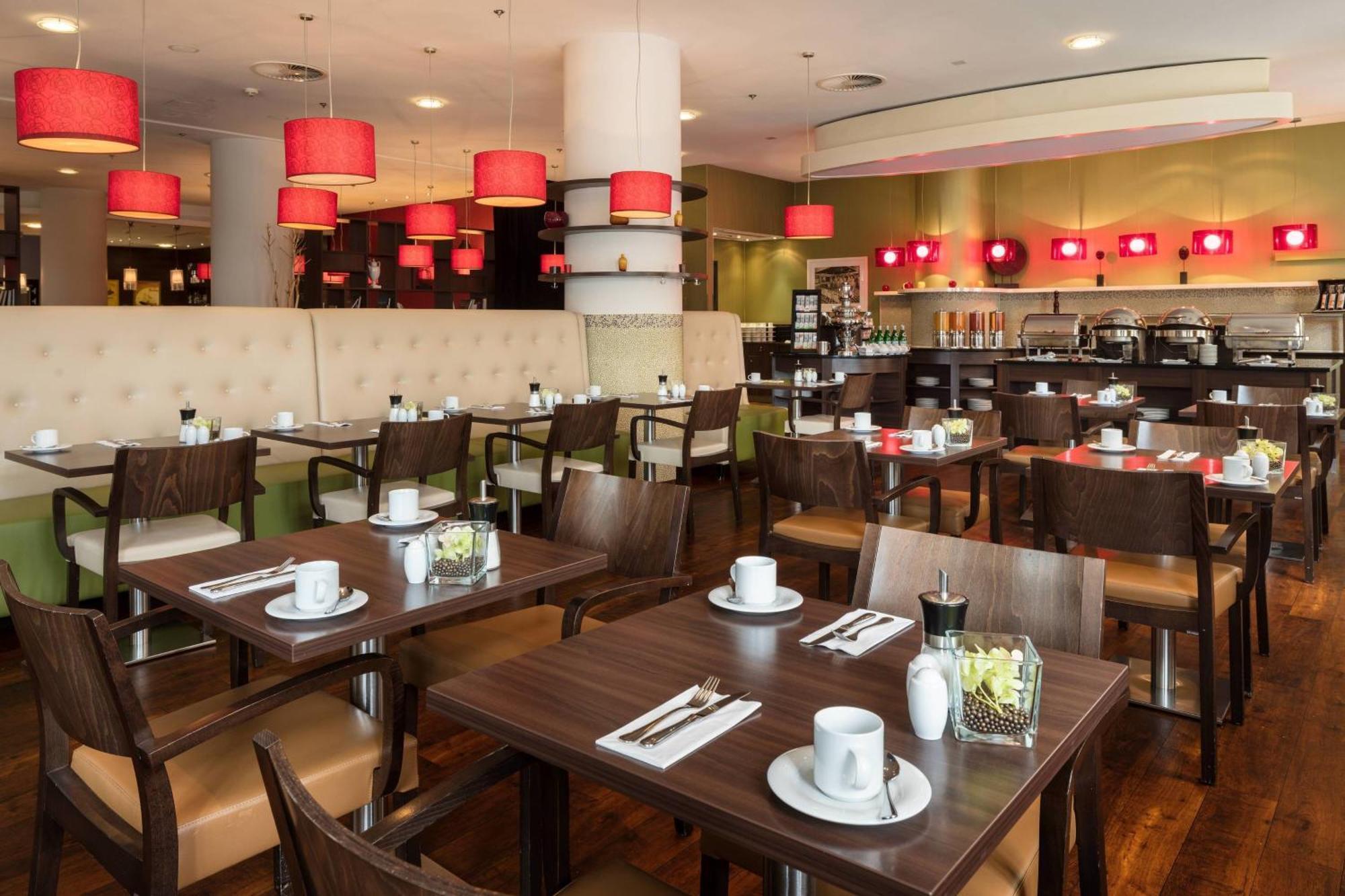 Courtyard By Marriott Hotel BRE