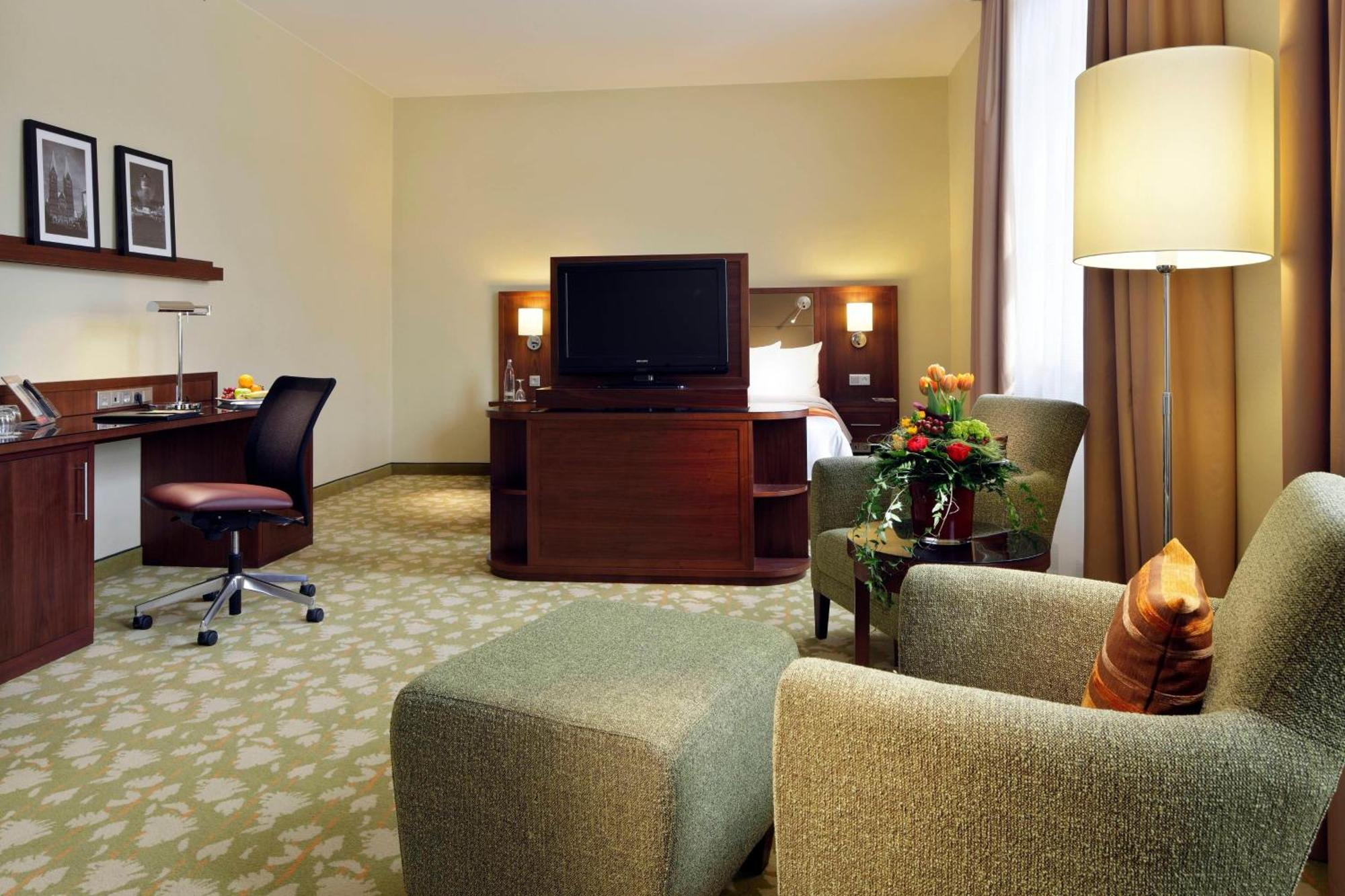 Courtyard By Marriott Hotel